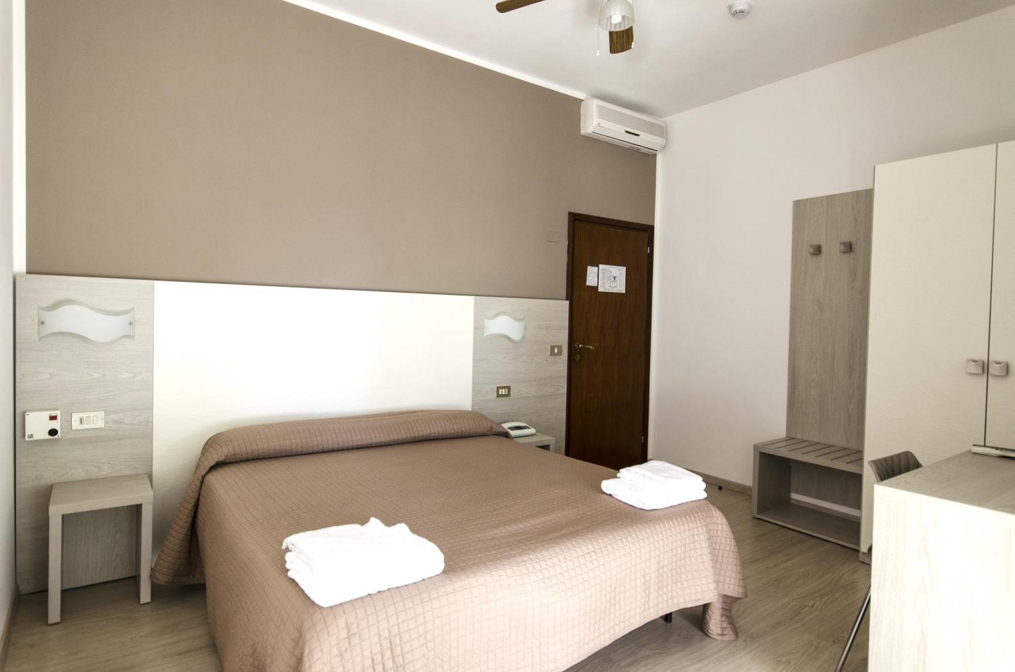 Hotel Villa Alberta B&B Cesenatico Cameră foto