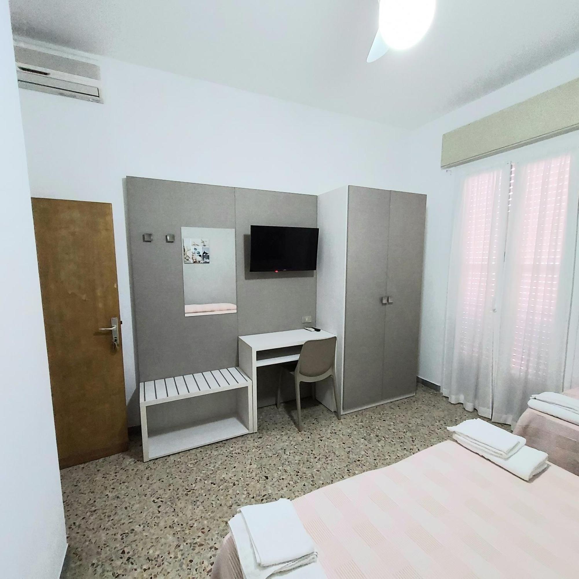 Hotel Villa Alberta B&B Cesenatico Cameră foto