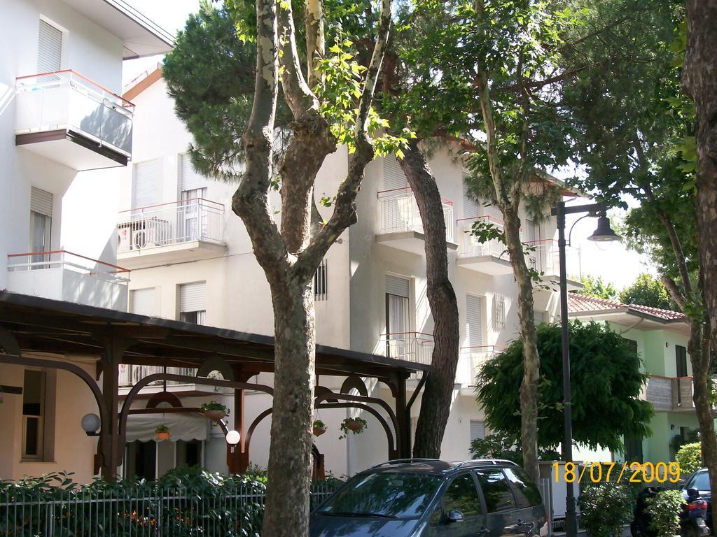 Hotel Villa Alberta B&B Cesenatico Exterior foto