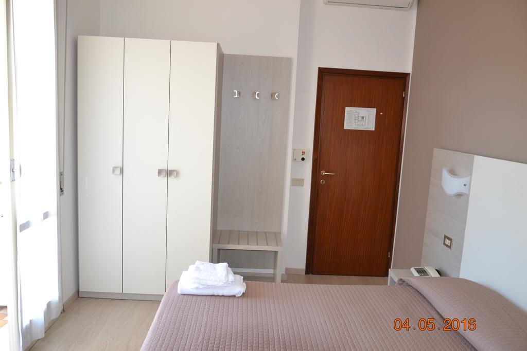 Hotel Villa Alberta B&B Cesenatico Exterior foto